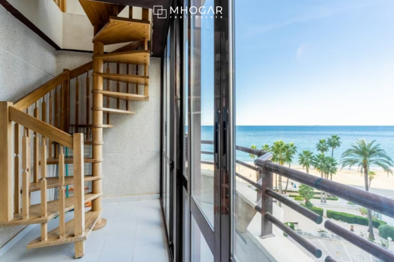 Calpe- Penthouse for sale in first line beach